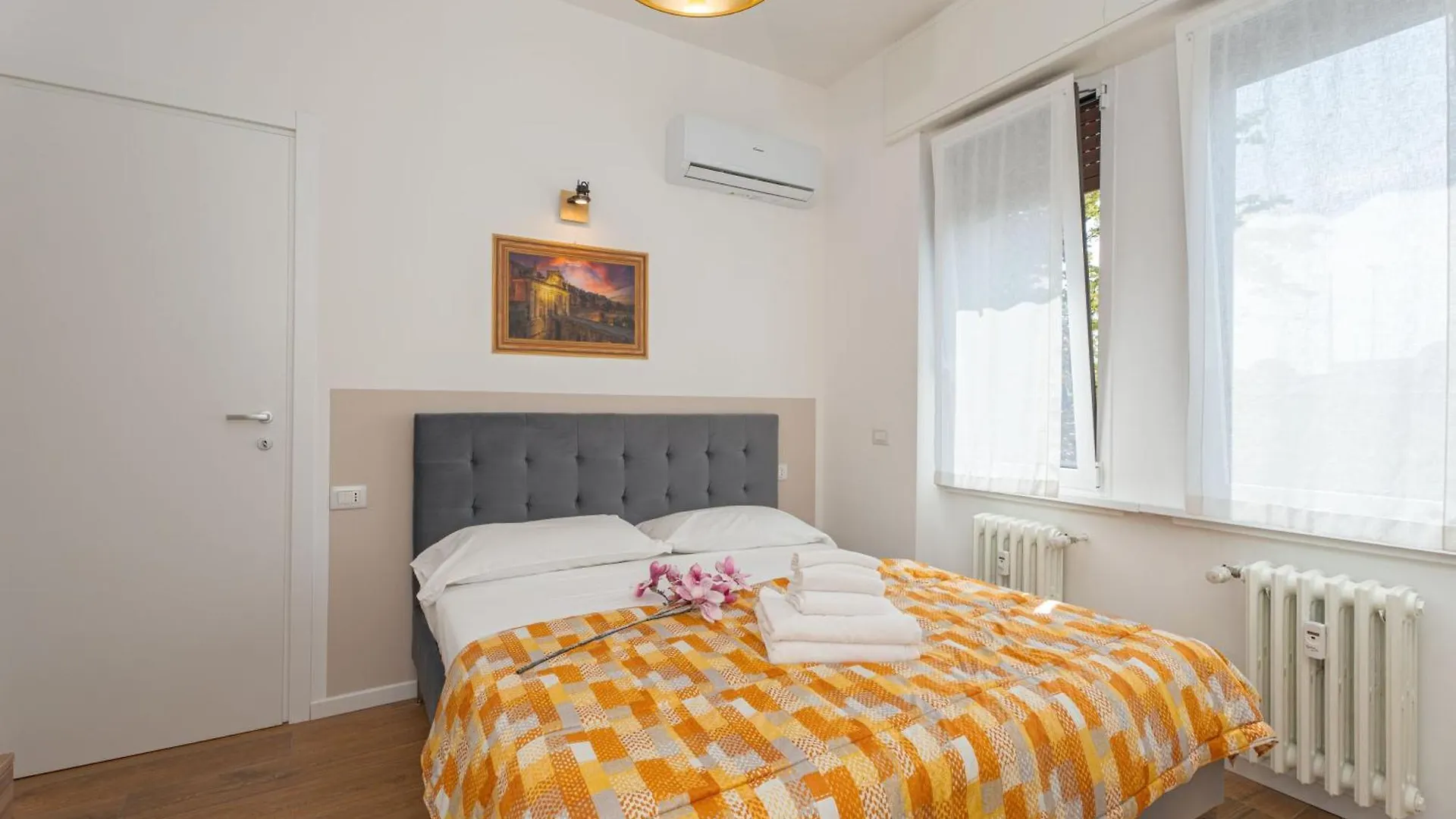 Apartments Vistallihouse Bergamo 0*,