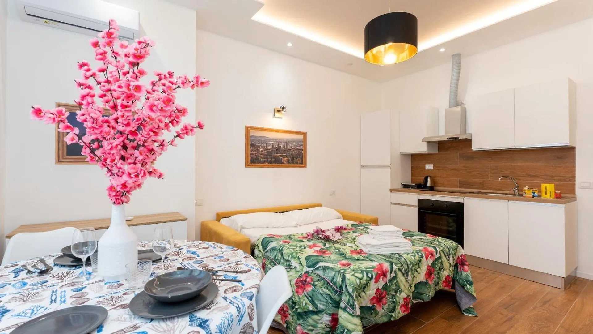 Apartments Vistallihouse Бергамо 0*,