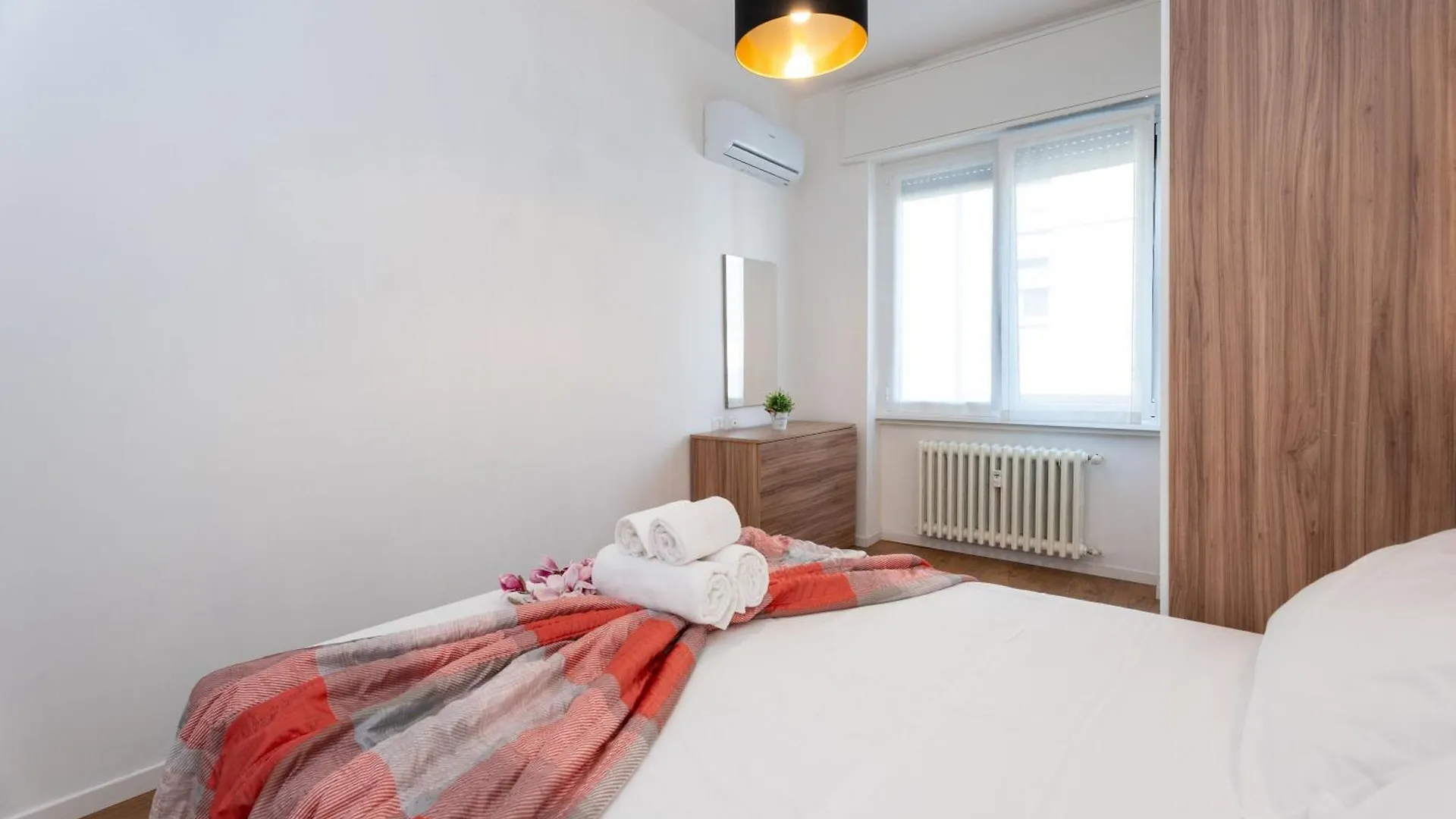 Apartments Vistallihouse Бергамо 0*,