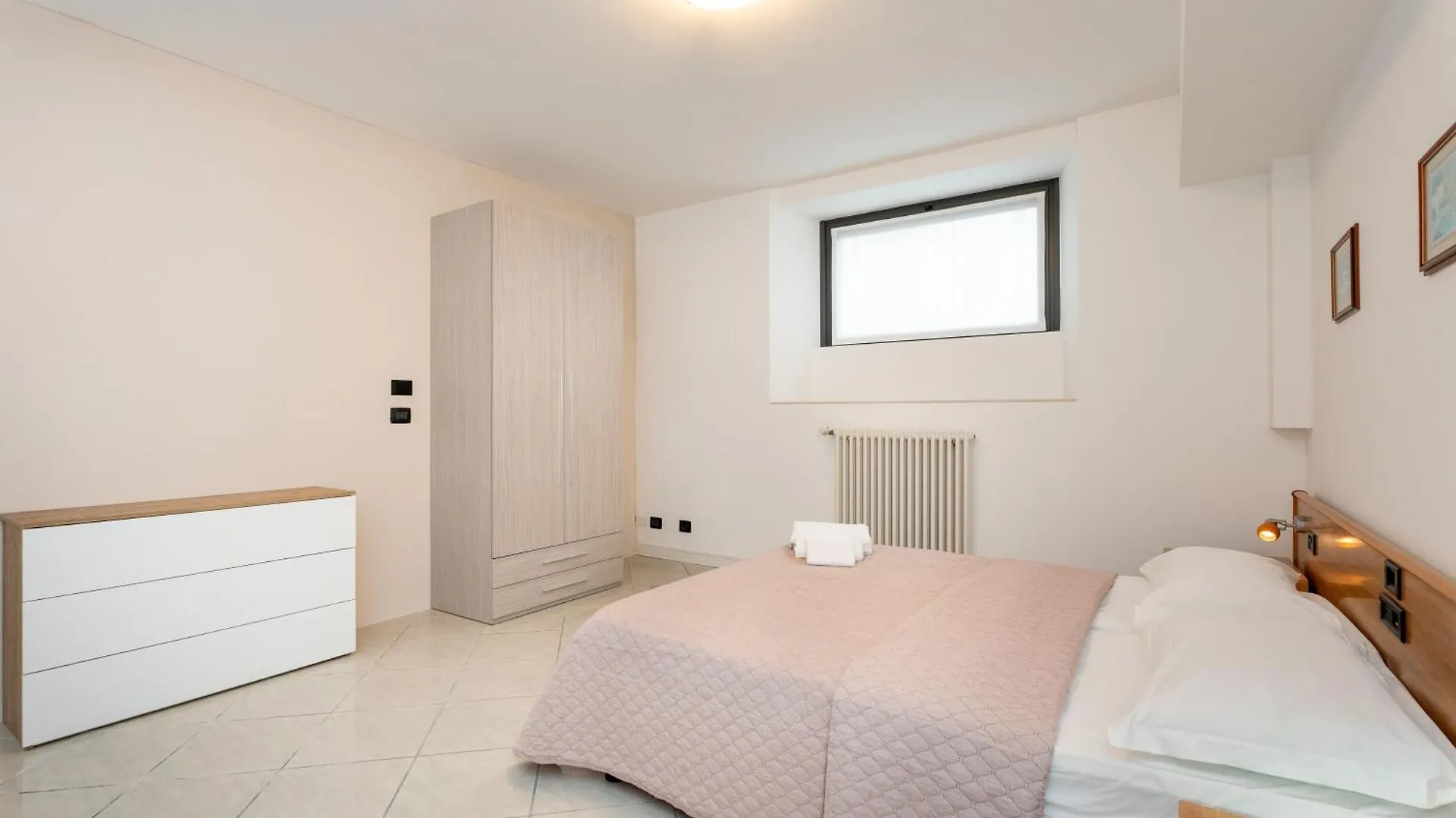 Apartments Vistallihouse Бергамо Италия