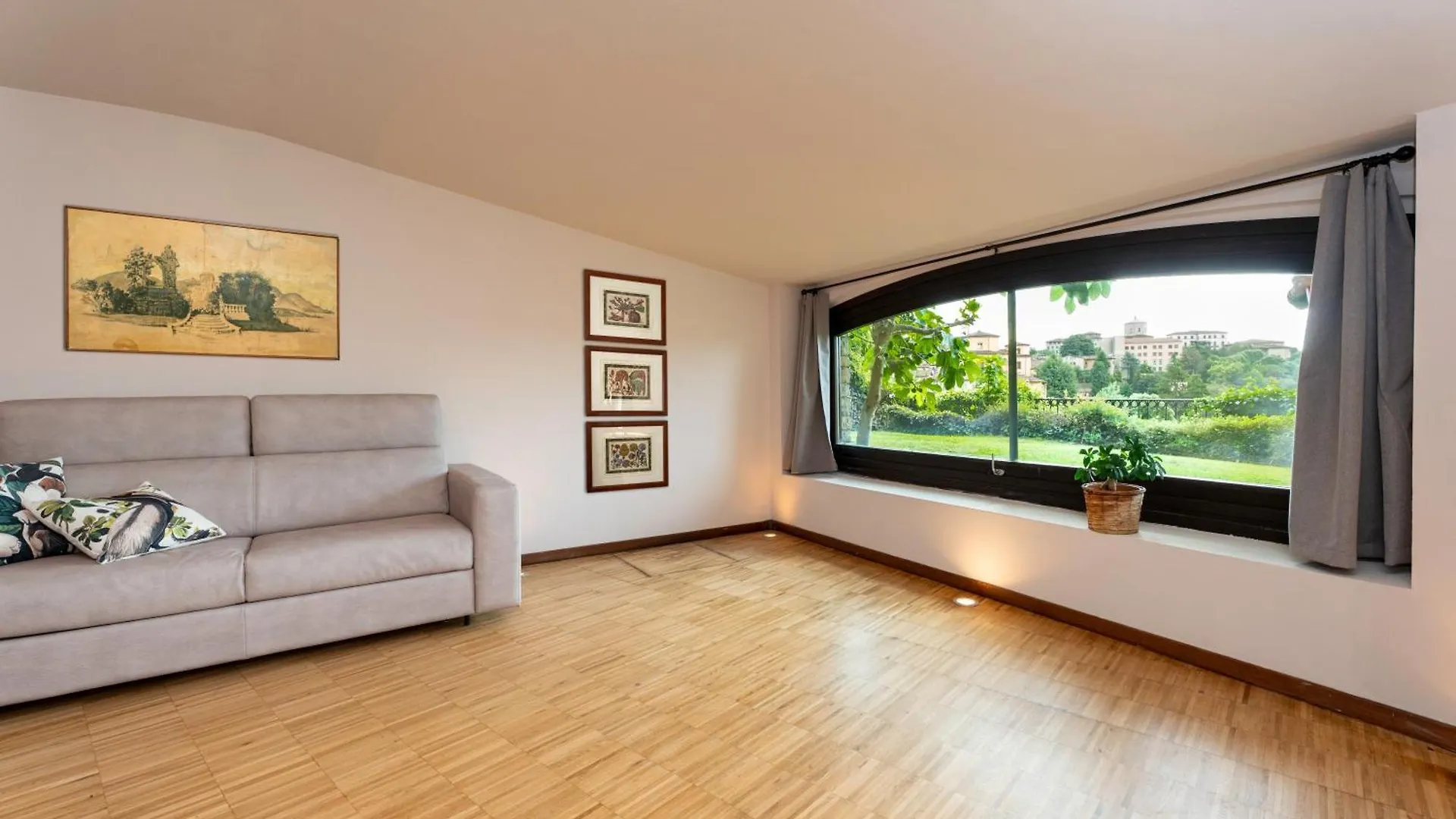 Apartments Vistallihouse Бергамо Италия