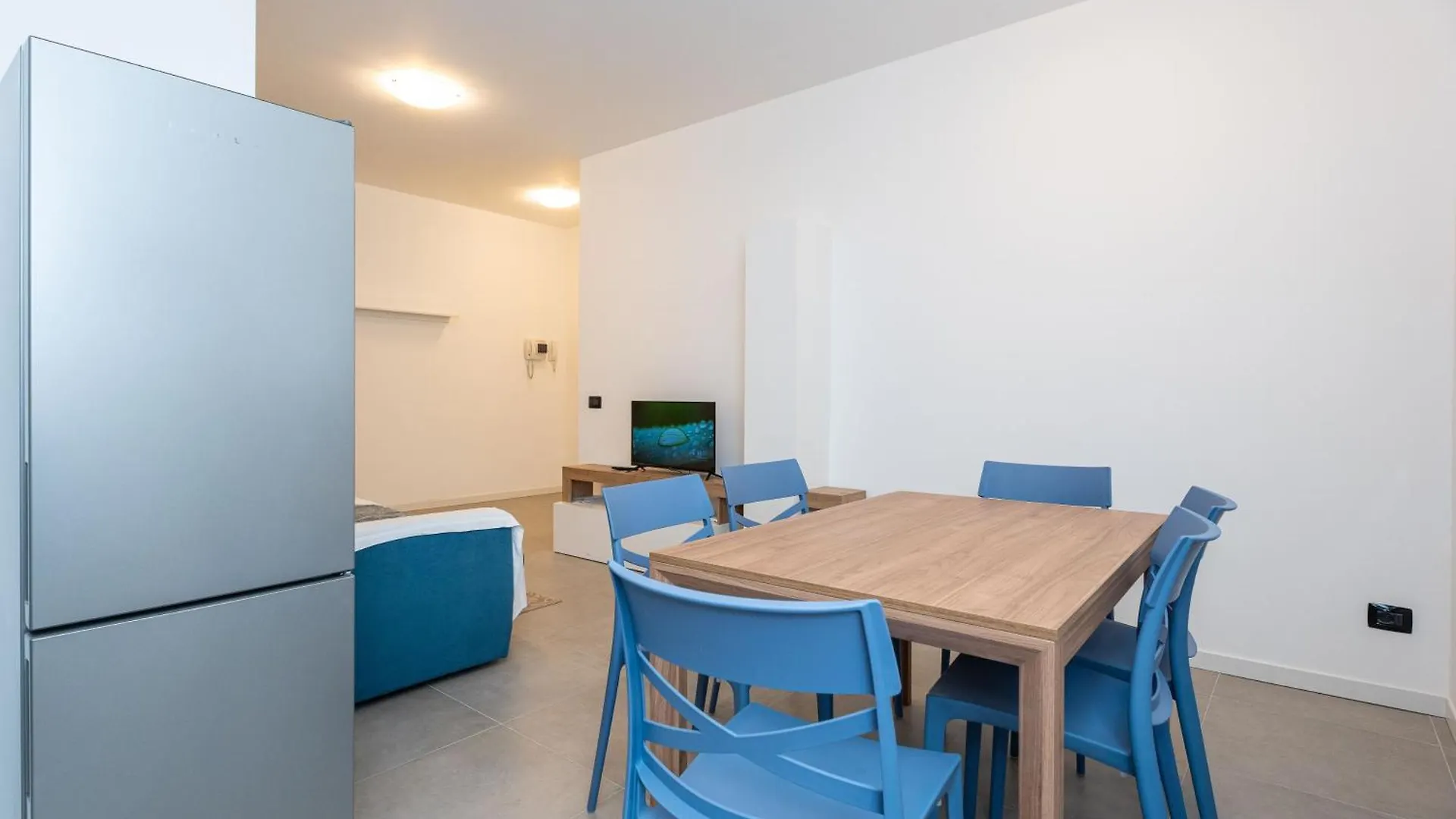 Apartments Vistallihouse Бергамо 0*,  Италия